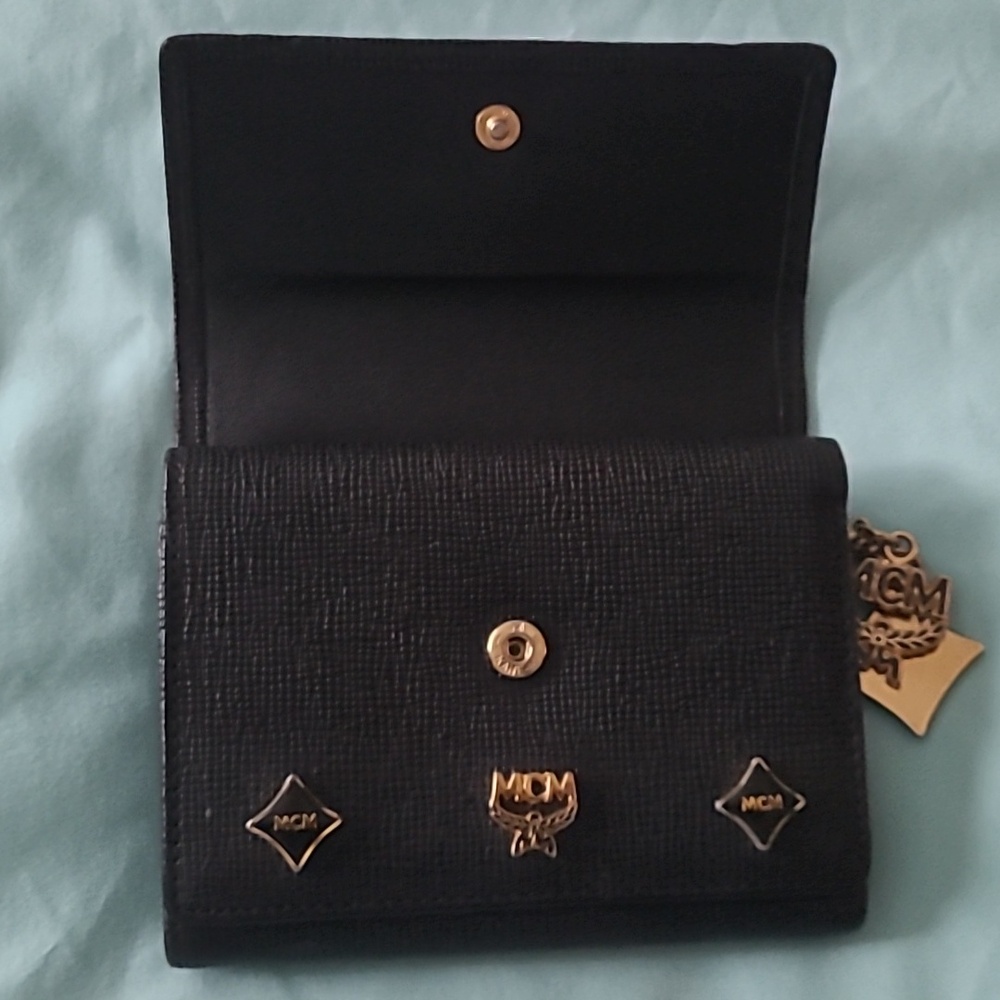 MCM EUC Bi-Fold Wallet - Picture 2 of 4